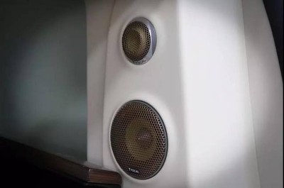 移動總裁辦公室——鉑馳維努斯4座商務(wù)房車，奔馳V260的極致定制與尊享